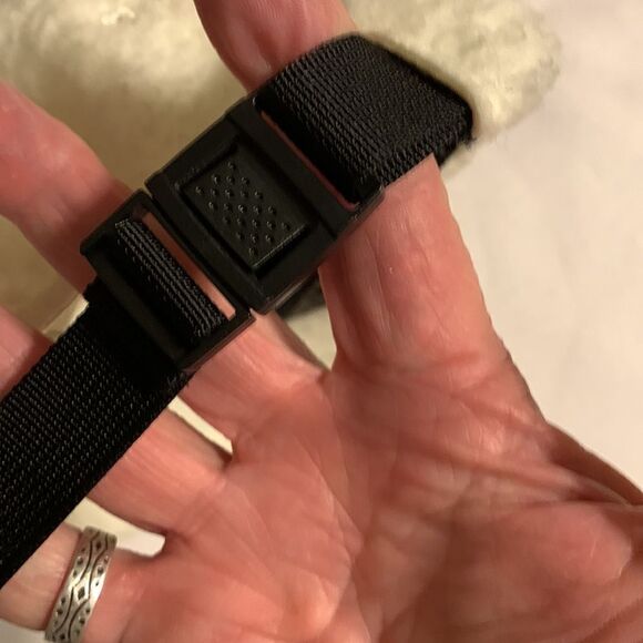 Levi's Sherpa ball cap.  NWOT/unisex - Picture 3 of 6